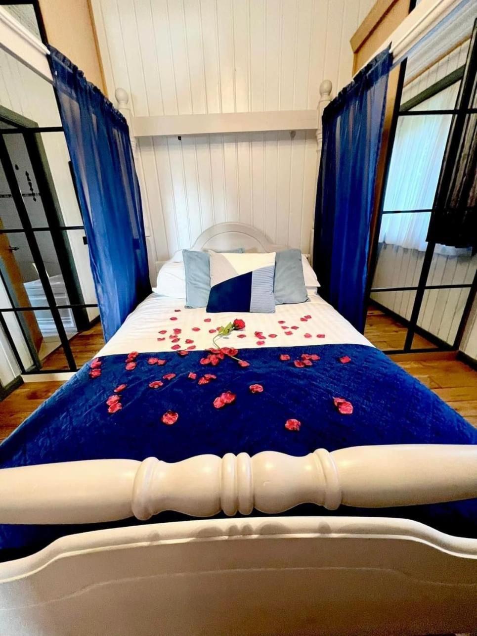Holly Lodge 12 Hot Tub يورك المظهر الخارجي الصورة